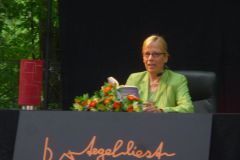 Barbara Petermann bei „Tegel-liest“.